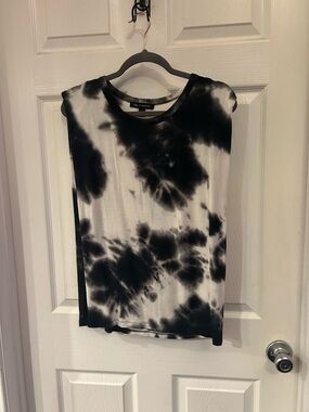Supply & Demand (Nordstrom) Sleeveless Tie-Dye Top